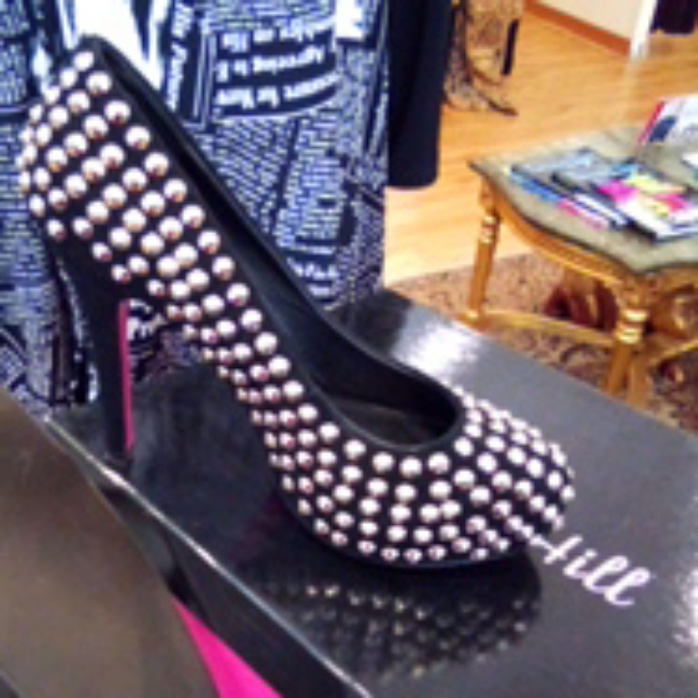 Shoes 4 1/2 inch heel on platform - Picture 3 of 3